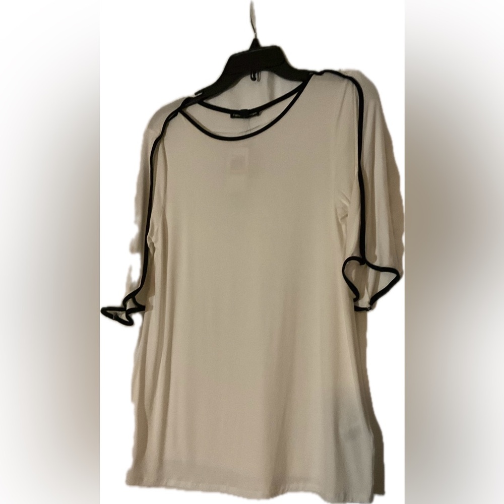 CABLE & GAUGE—off-white women’s top👚